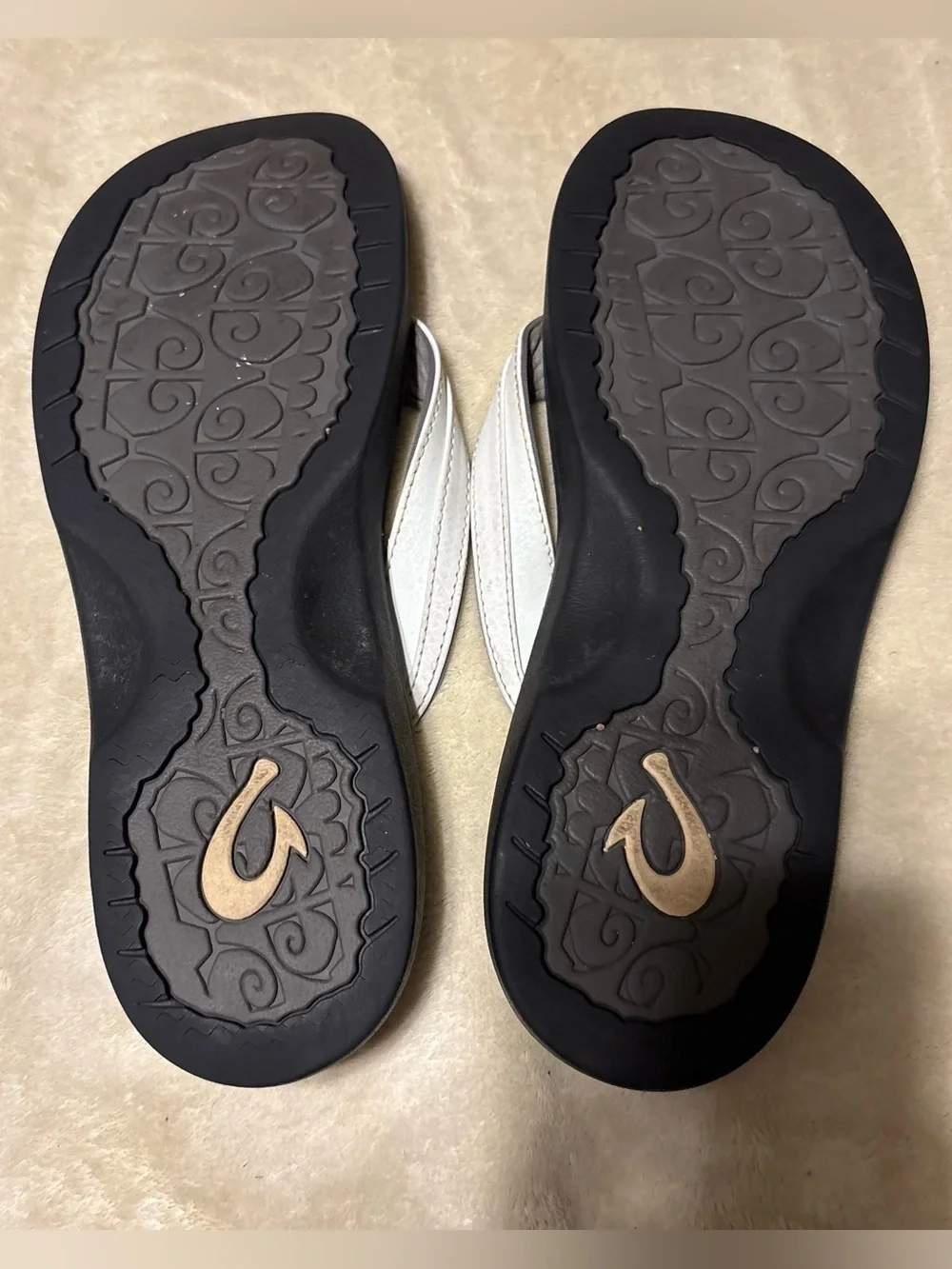 OluKai White Strap Black Footbed Women's Thong Sandals